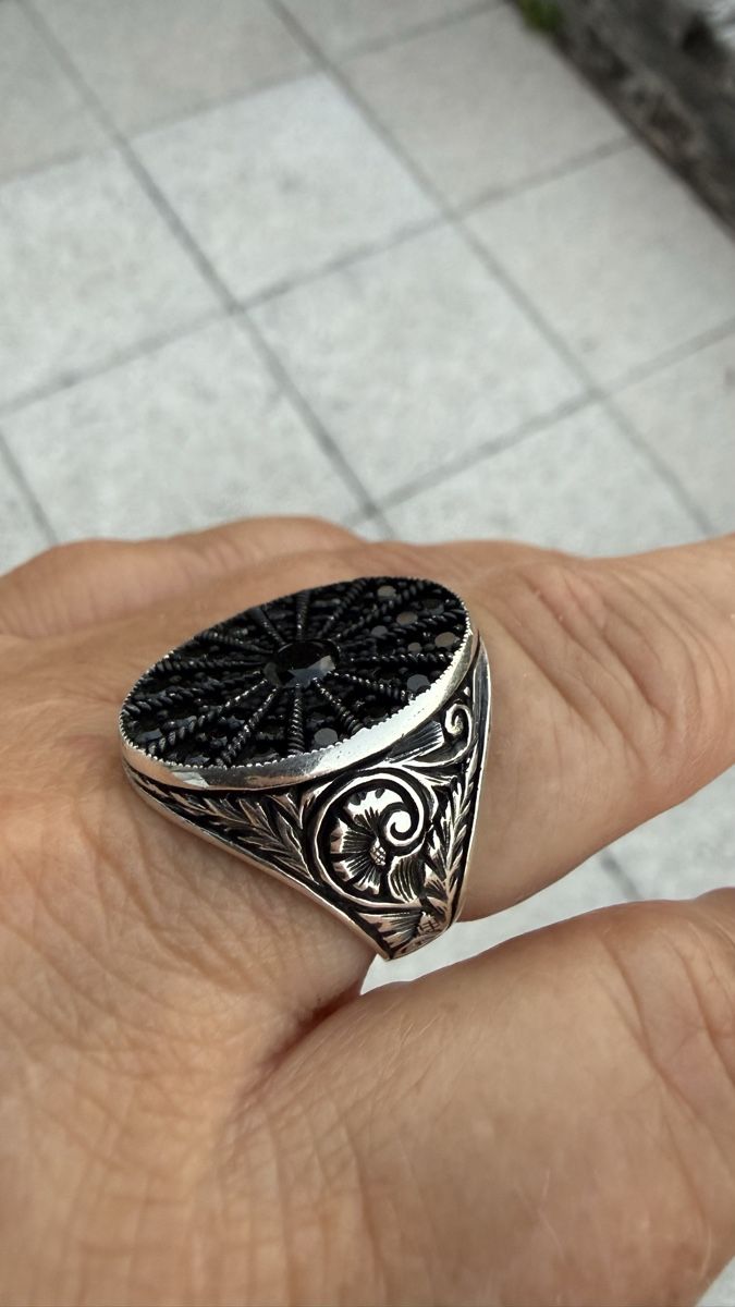 Anelli: Silberring mit schwarzer Zirkonia, Grösse 60 – Nuovo e nell'imballaggio originale da Ebikon venduto da elischka