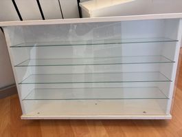 4 Vitrinen aus Holz mit 4 Glastablare 63 x 40 x 11 cm