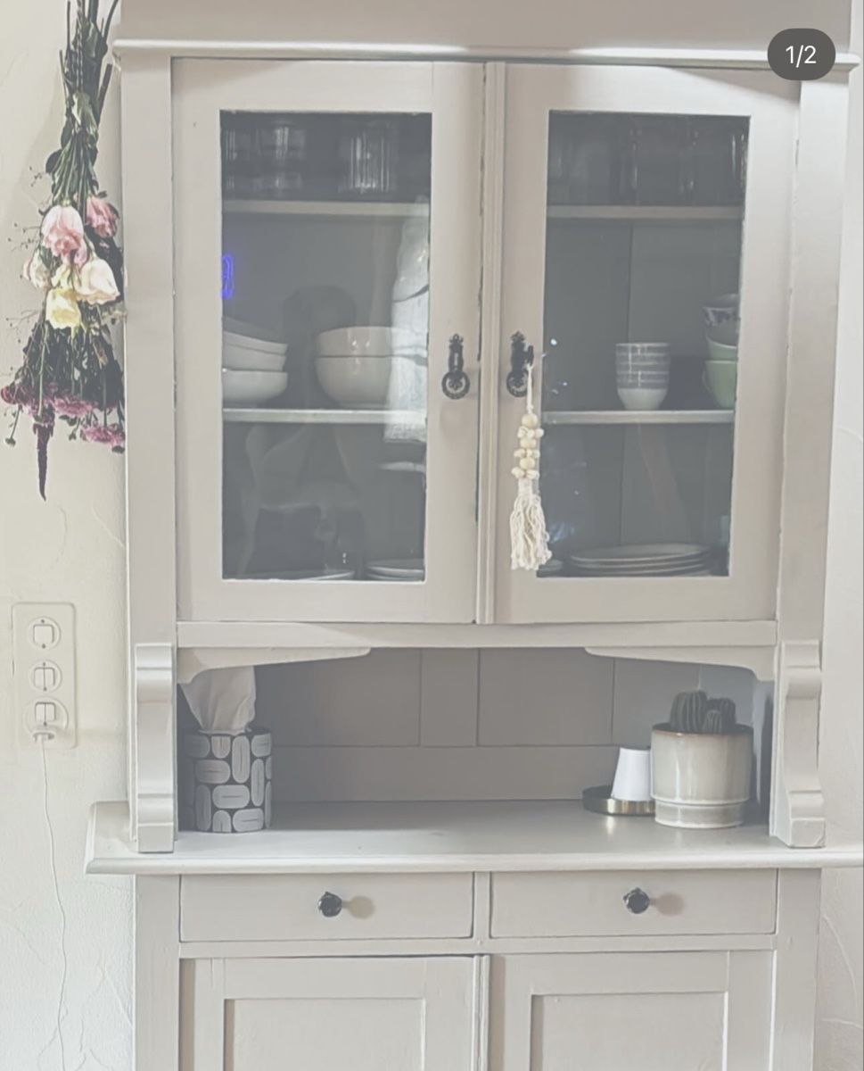 Vetrine: Vitrine Landhausstil creme gebraucht – Usato da Pfäffikon ZH venduto da Svenja.kaeser 1