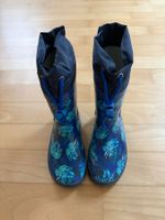 2 Paar Stiefel