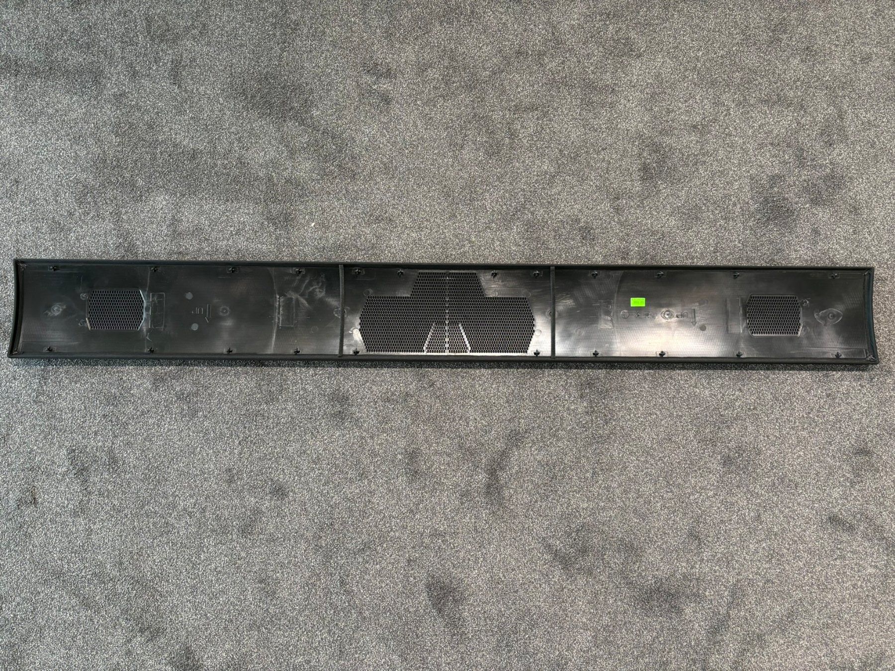 Cover & Protezioni schermo: SoundCenter - 65" Cover Schwarz – Nuovo (secondo la descrizione) da Hochdorf venduto da av-electronics 2