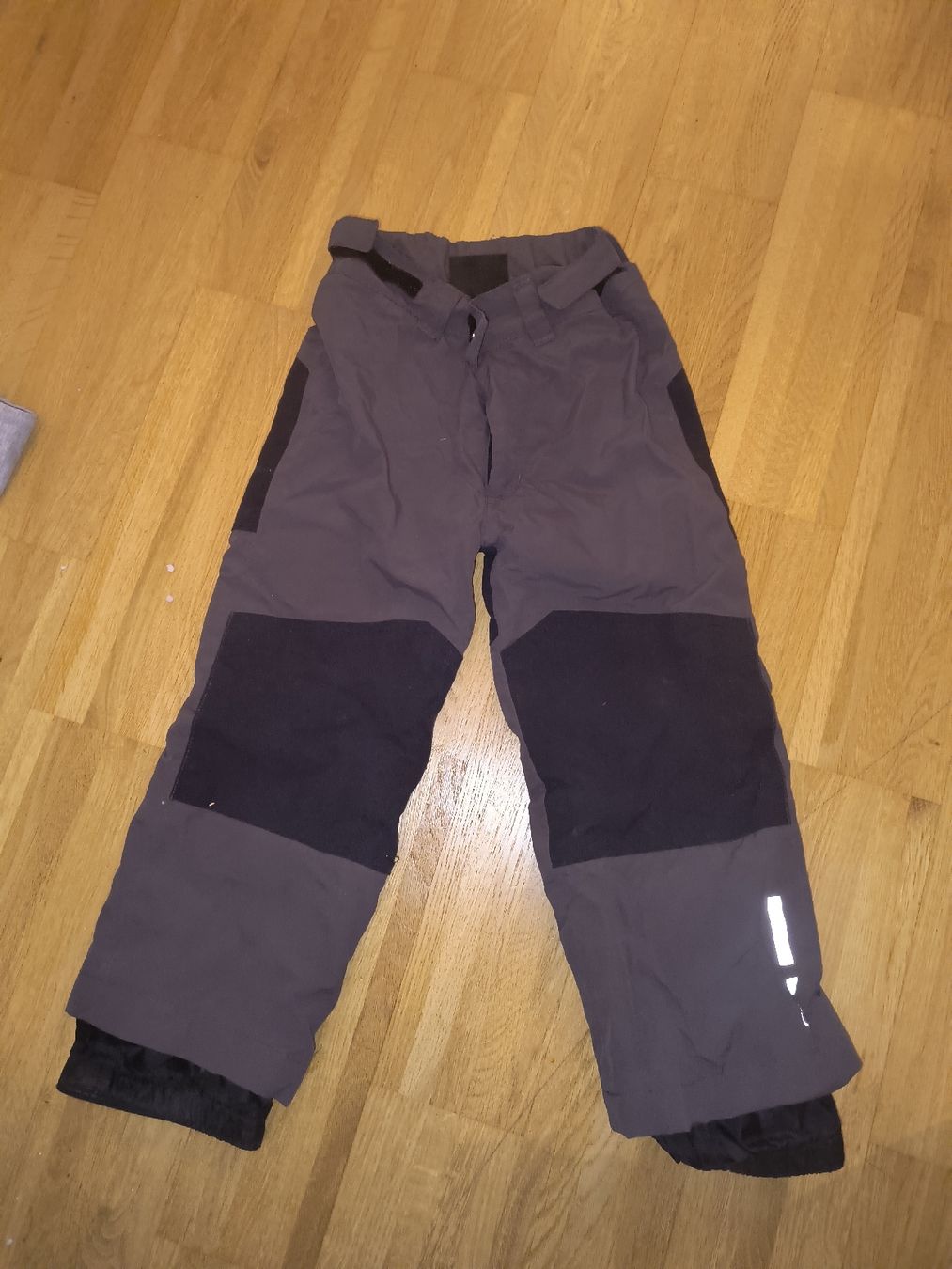 Pantaloni: skihose110 – Usato da Schliern b. Köniz venduto da yalls
