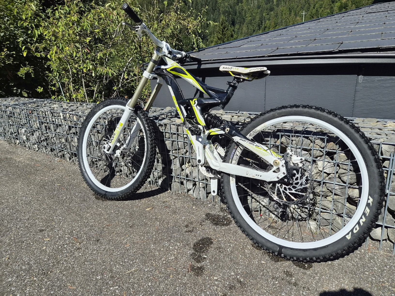 Biciclette: Downhill Bike – Usato da Marbach LU venduto da nelk22 1