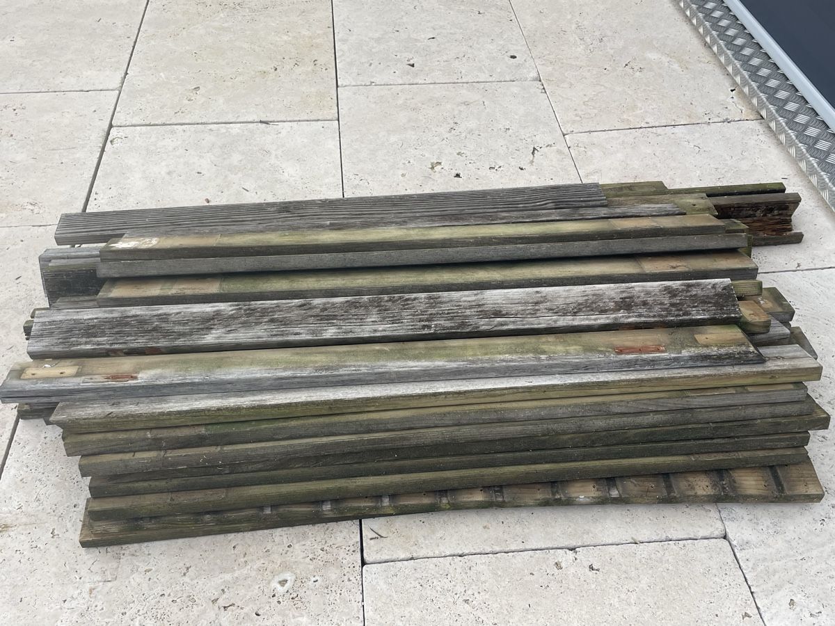 Articoli in legno: Restposten ausgebauter Imprägnierte Holzlatten – Usato da Oberdorf SO venduto da ric_sww8