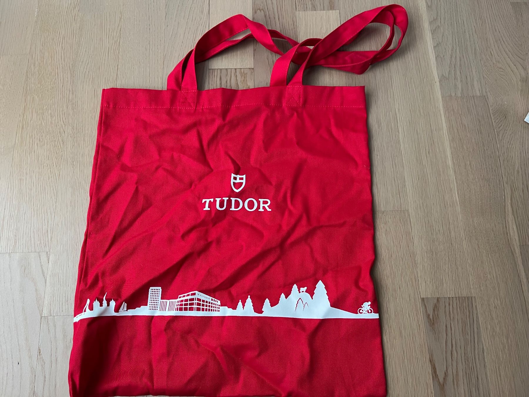 Taschen: Tudor tote bag red BRAND NEW – Neu (gemäss Beschreibung) aus Villars-sur-Glâne von etoupe621 2