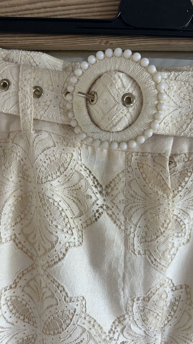 Zimmermann Pantaloni: ZIMMERMANN Pantalon crème Taille 2 – Usato da Arzier-Le Muids venduto da kaczuszka 1