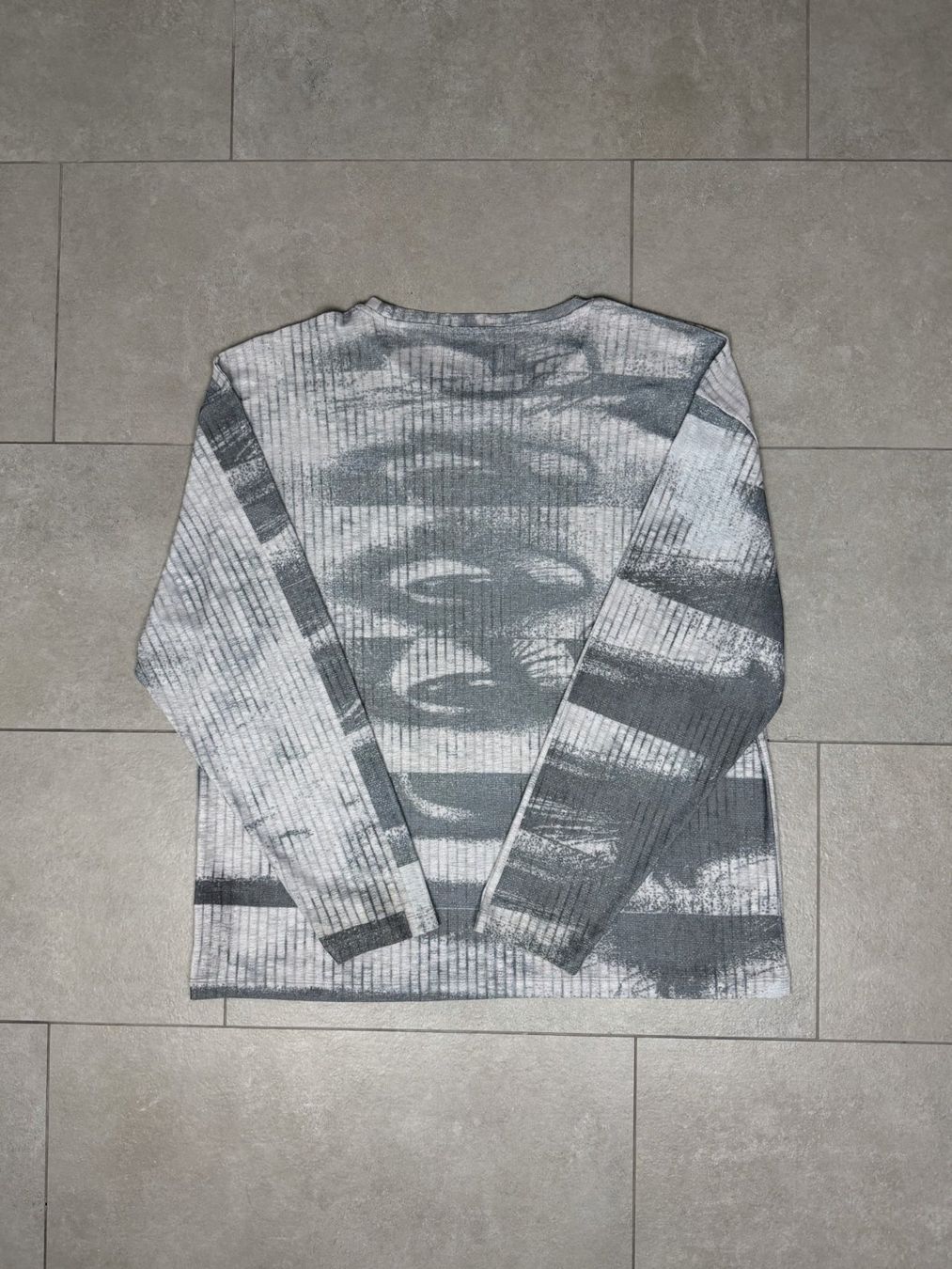Asos Maglioni & Felpe: Collusion printed Grey Mesh Top – Usato da Biel/Bienne venduto da sami0788480082 2
