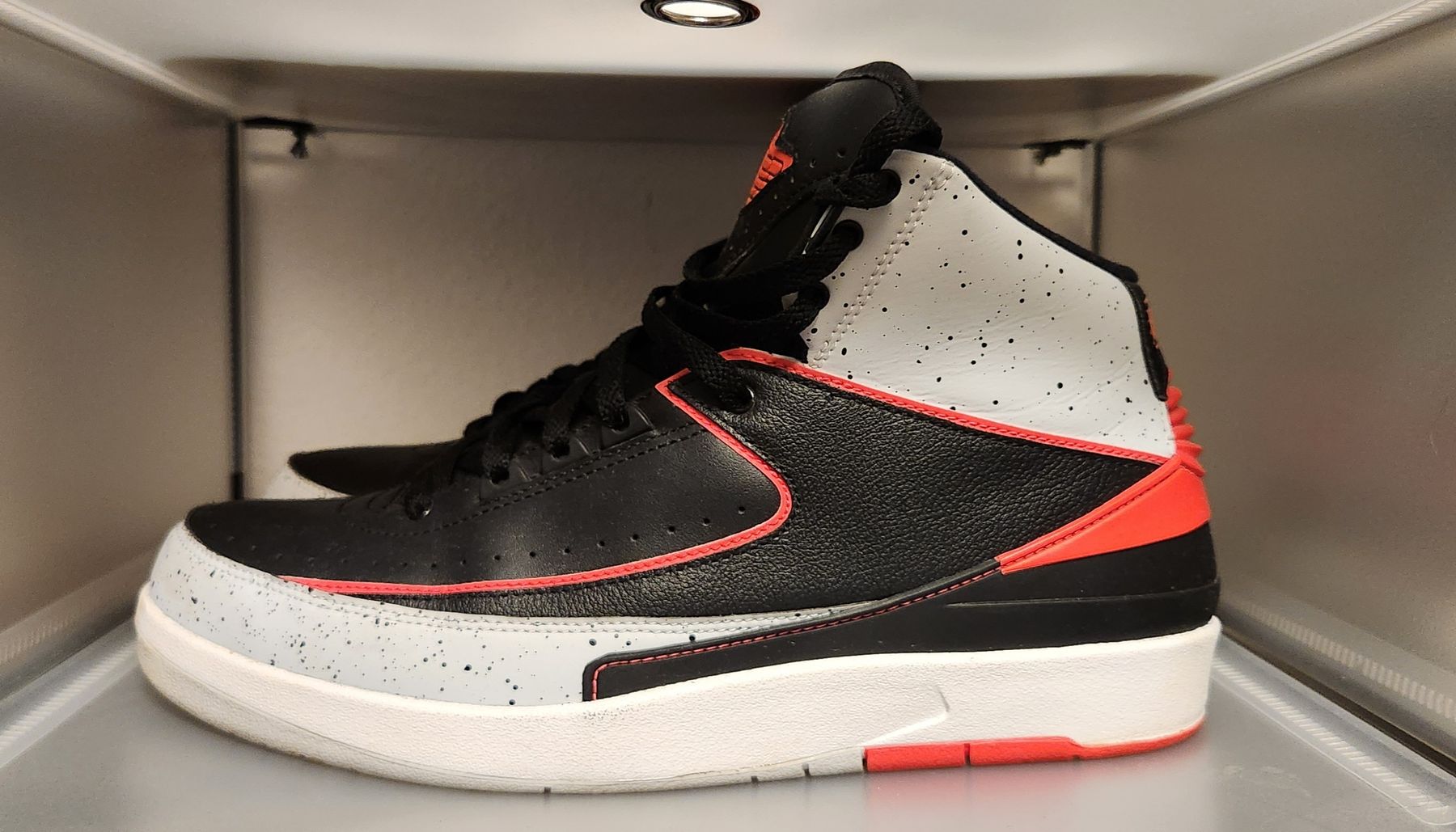 Jordan Scarpe da uomo: Jordan 2 Retro – Usato da Winterthur venduto da SneakersLeo