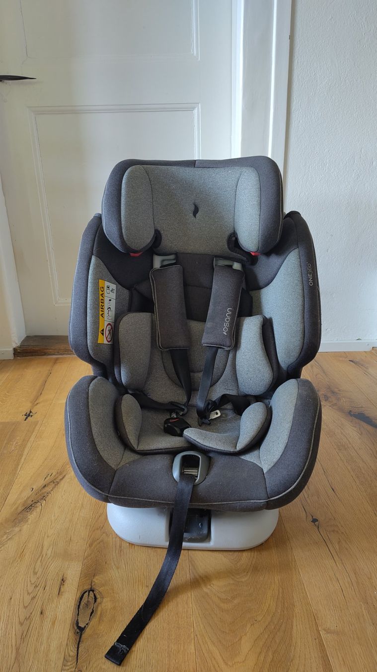 Osann Seggiolini per auto: Kinderautositz – Usato da Steffisburg venduto da hol_6tz9