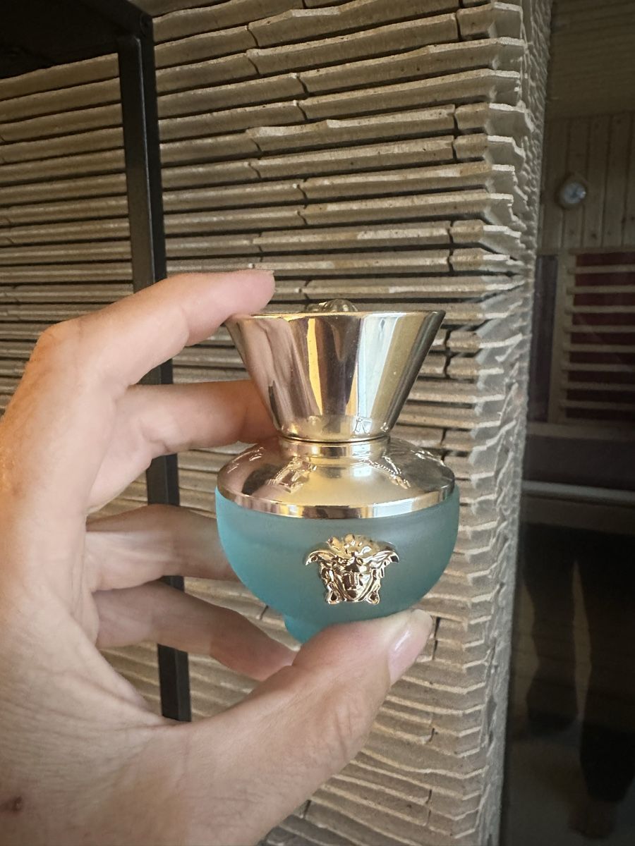 Versace Profumi & Eau de Toilette: Original Versace Dylan Turquoise 30ml – Nuovo (secondo la descrizione) da Diepoldsau venduto da Soleil0425