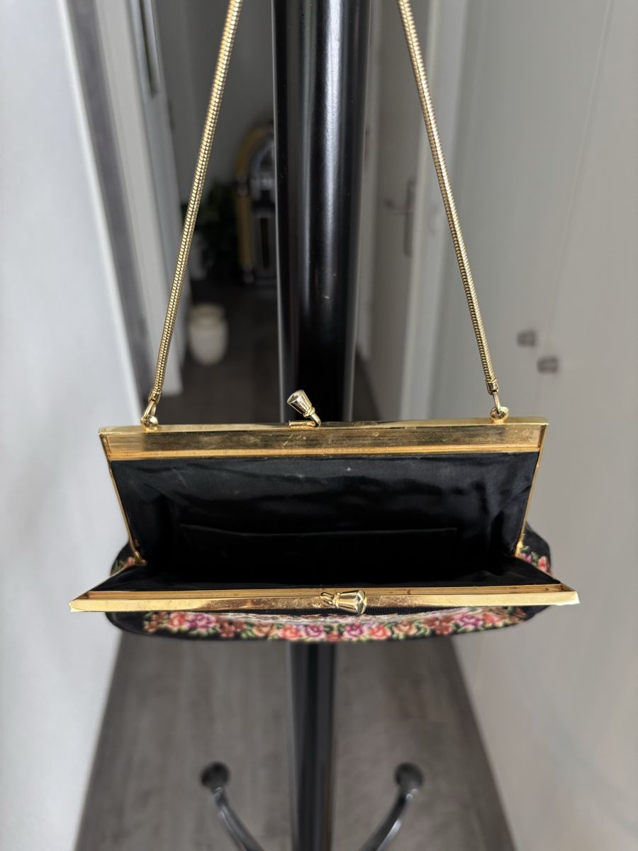 Borse da donna: Sac à main vintage brodé fleuri  – Usato da Savièse venduto da aly_zc2h 2