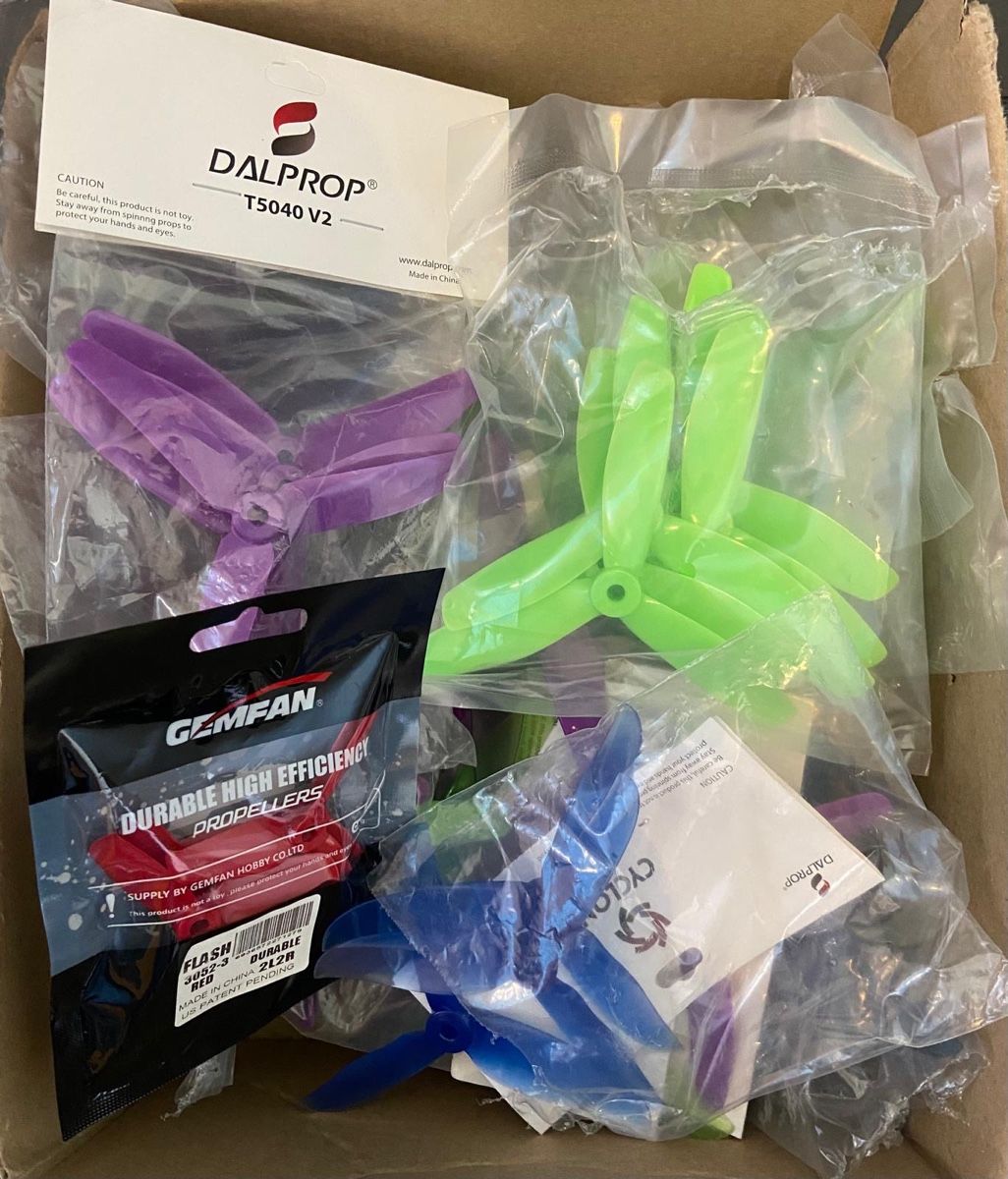 Modellismo RC: Ersatzpropeller FPV Drohne – Nuovo e nell'imballaggio originale da Däniken SO venduto da Kev_76