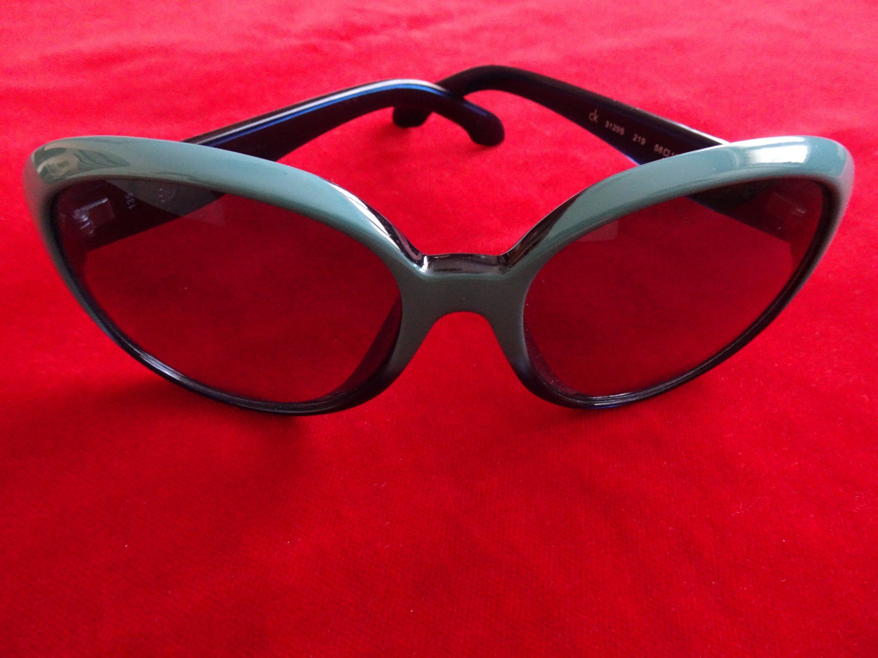 Calvin Klein Occhiali & Lenti: Calvin Klein Sonnenbrille – Usato da St.Gallen venduto da Diva021