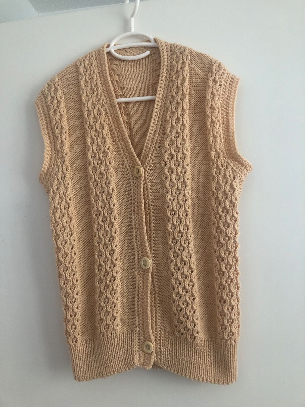 Gilet & Giacche senza maniche: Gilet Handgestrickt Gr. S/M – Nuovo (secondo la descrizione) da Dulliken venduto da ricki51