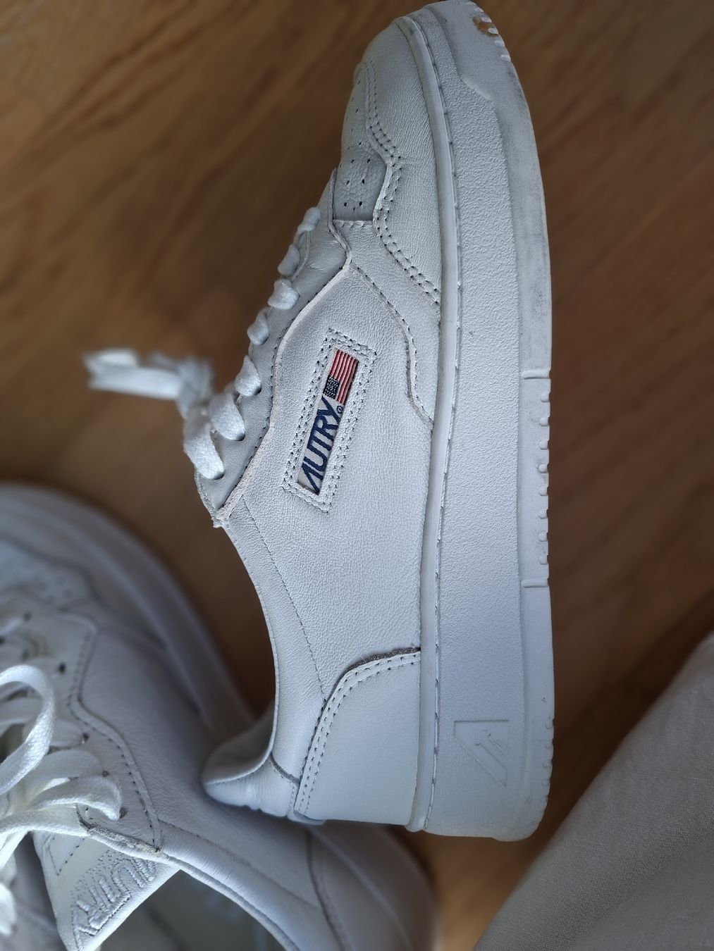 Autry Scarpe da uomo: AUTRY Medalist Sneaker Leder Weiss Grösse 38 – Nuovo (secondo la descrizione) da Wallisellen venduto da Ellasophialove 6