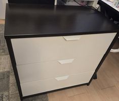 Ikea Kommode schwarz/weiss  70x69x40 cm
