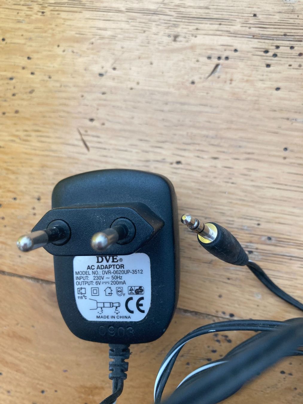 Caricabatterie: DVE® Netzteil AC Adapter 6V 200mA – Usato da Eglisau venduto da Shoprabbit 1