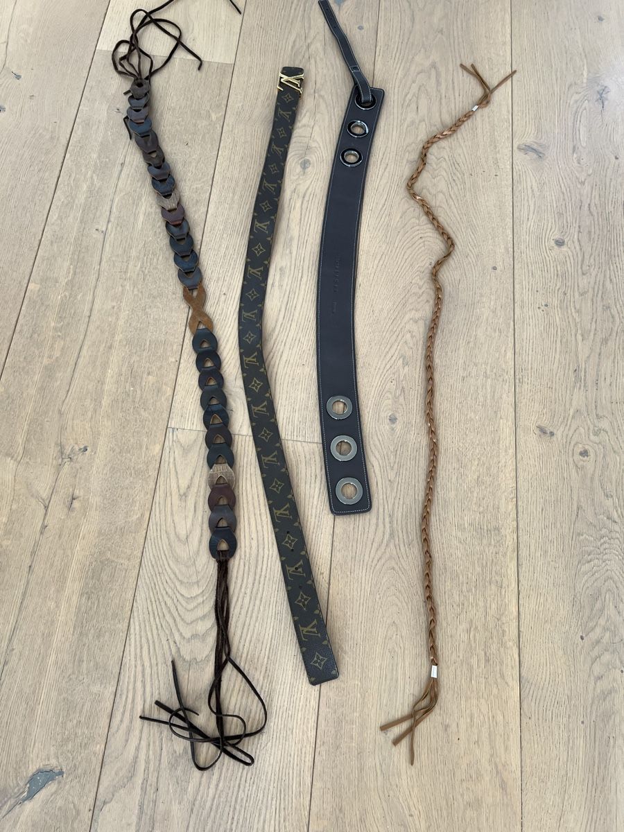 Louis Vuitton Cinture: 4Gürtel  Louis Vuitton, escada Ledergürtel - Gr.M – Usato da Meilen venduto da Dievondort 2