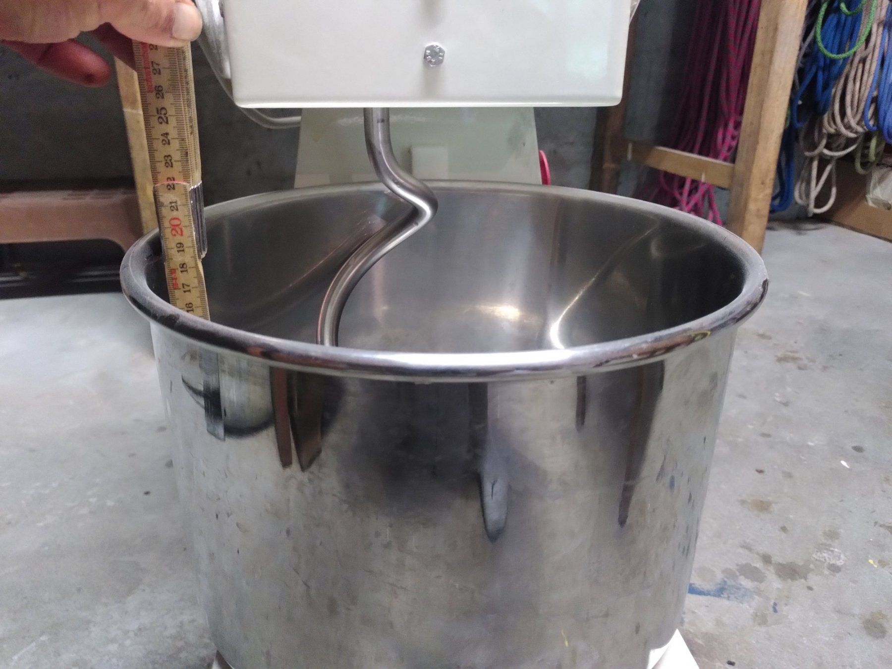 Elettrodomestici da cucina: Teigknetmaschine – Usato da Brig venduto da chregumax 2