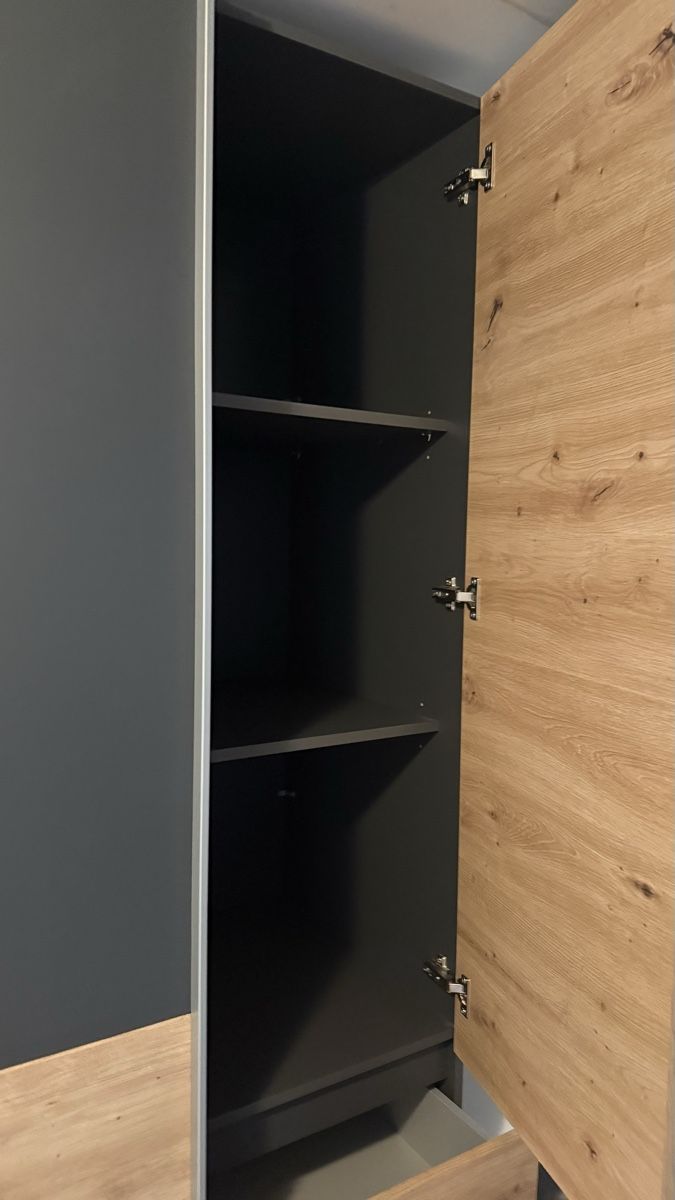 Armadi: Grosser Kleiderschrank – Usato da Brügg BE venduto da Flashyy_GG 1