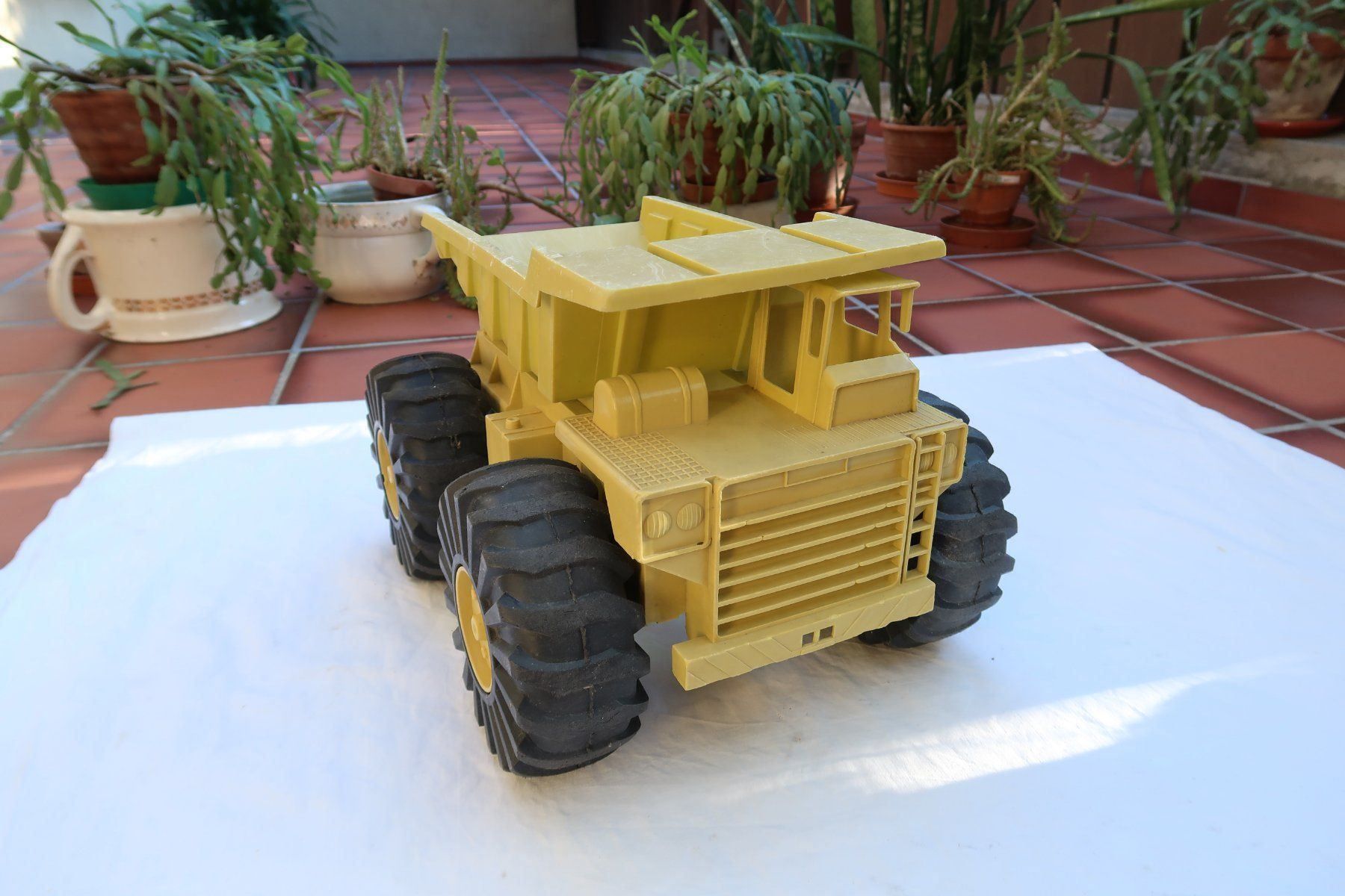 Modellini d'auto: grosser Kipper "Fuchs" Made in W.Germany – Usato da Muttenz venduto da Laeckerlihamschter 2