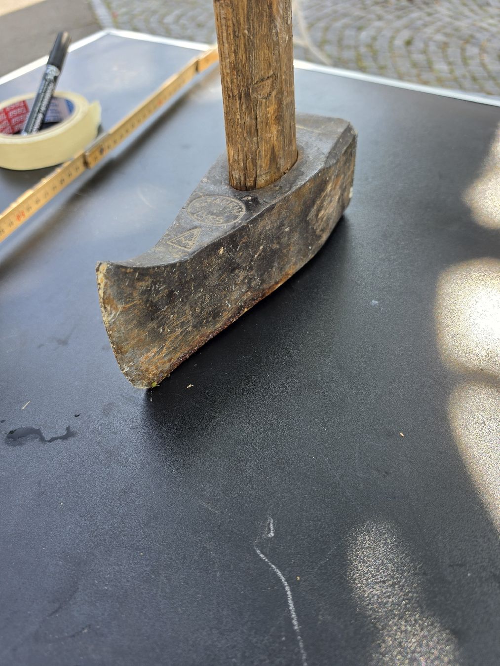 Tutti gli attrezzi: Beil mit Holzstiel gebraucht – Usato da Mettlen venduto da elios0888 6