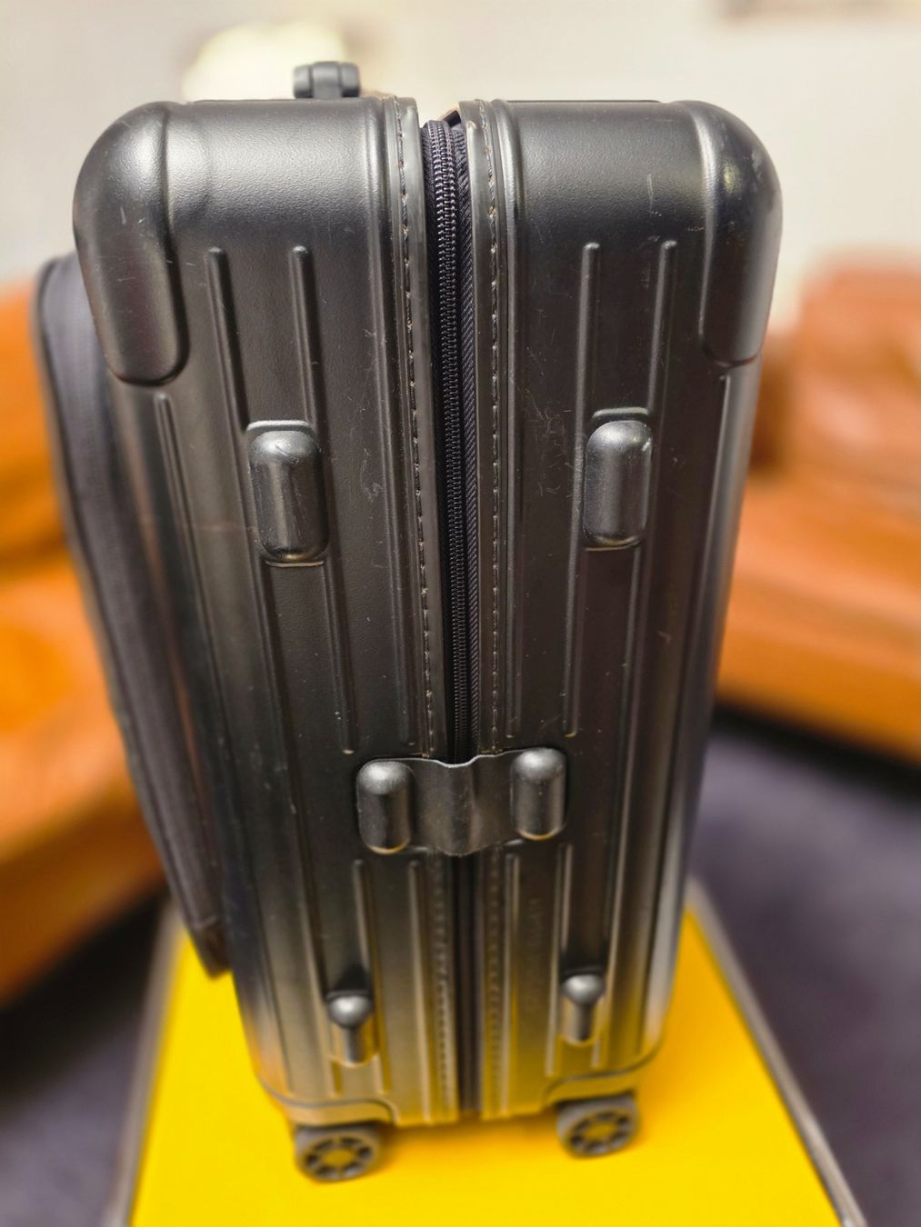 Rimowa Valigie: Rimowa essential cabin sleeve – Usato da Chambésy venduto da olivierGE 2