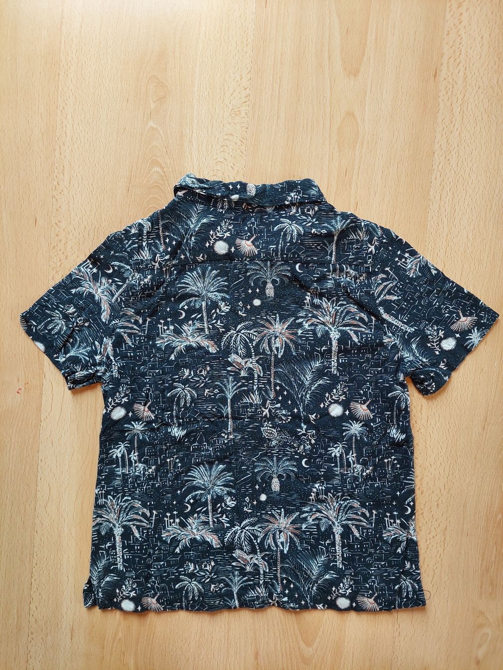 IKKS Hemden, T-Shirts & Polos: Chemise IKKS noire en 6 ans – Gebraucht aus Épalinges von lola_vp_99 1