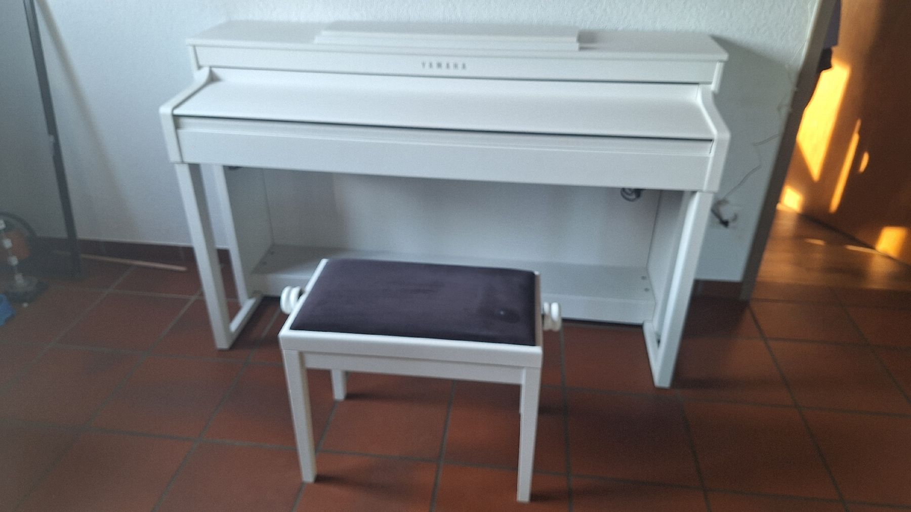 Yamaha Instruments de musique: Yamaha Clavinova CLP-470 WH – D'occasion à Hornussen par VeryGrumpy 4