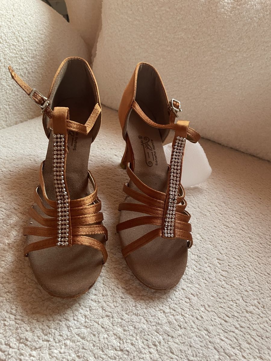 Scarpe da donna: Tanzschuhe – Nuovo e nell'imballaggio originale da Zuchwil venduto da Castries29 1