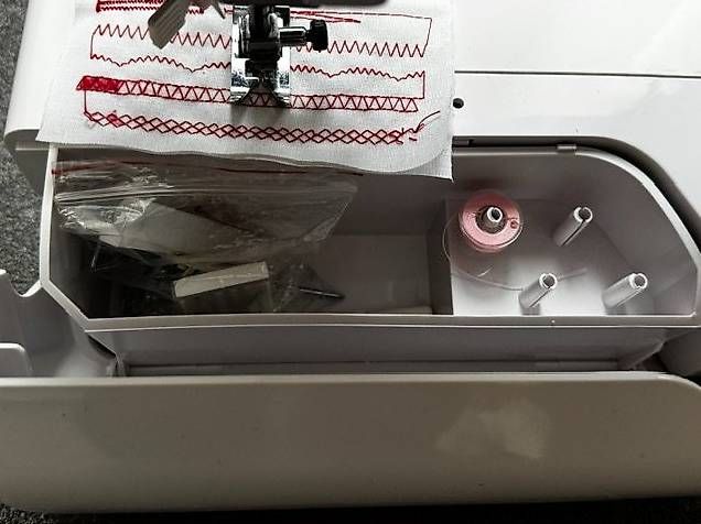 Machines à coudre: Nähmaschine – D'occasion à Nottwil par pirlo2306 1