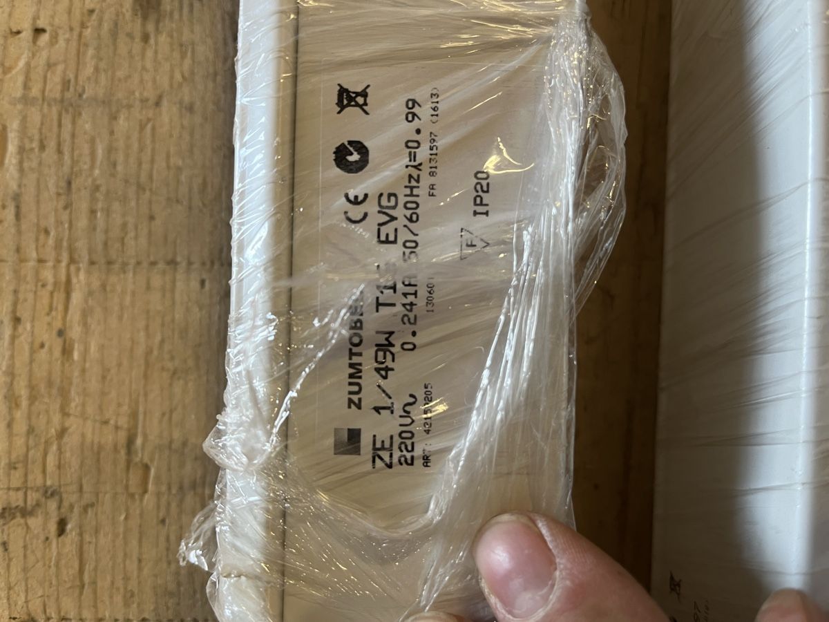 Zumtobel Lampen: FL-Leuchte 1x49W 2x58W – Neu und originalverpackt aus Seengen von Rockislife 1