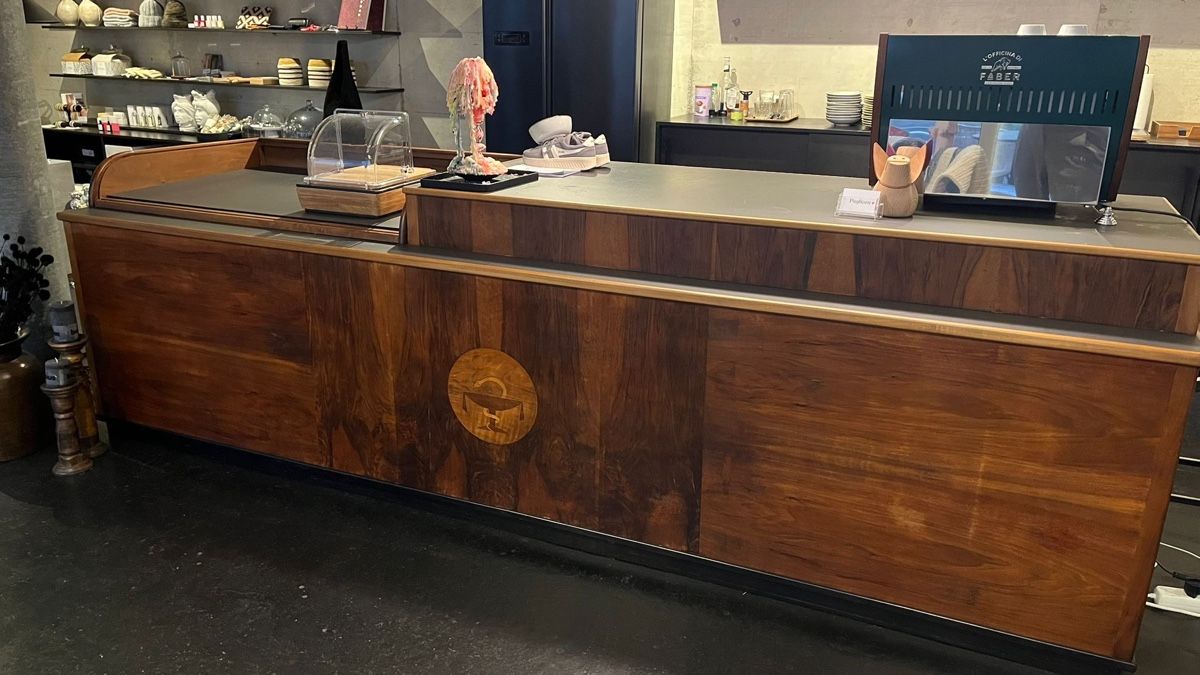 Allestimento di negozi e stand fieristici: Theke/Apothekerschrank/Buffet – Usato da Schwyz venduto da Vanquish0007 5