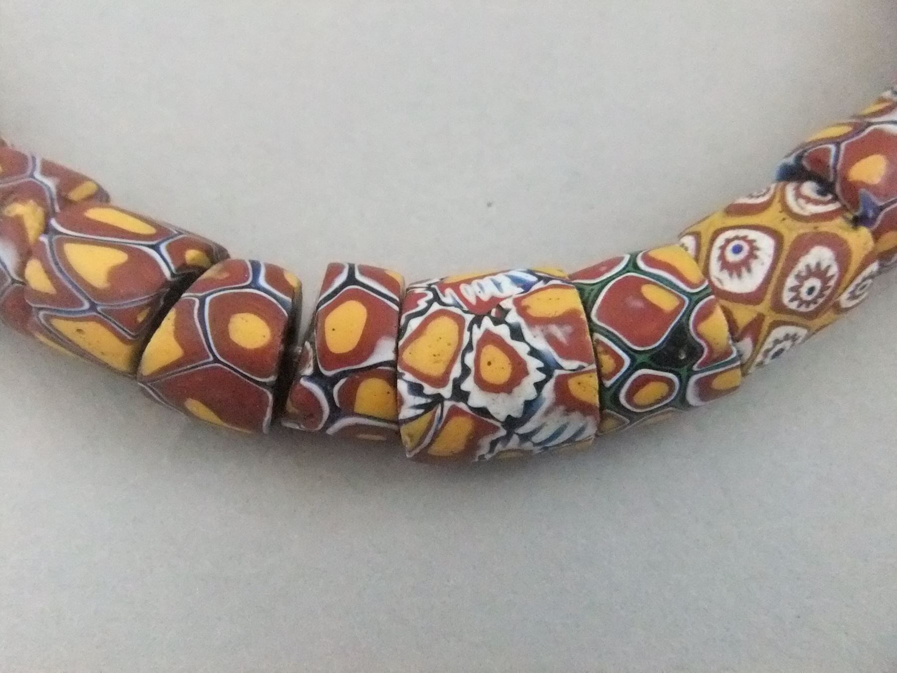 Catenine: Millefiori Halsreifen – Usato da Esslingen venduto da eintagammeer 1