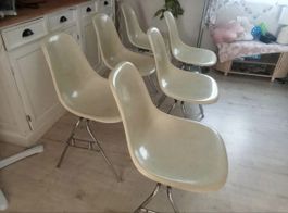 Original Eames Fiberglass Side Chairs Herman Miller 10 stü.