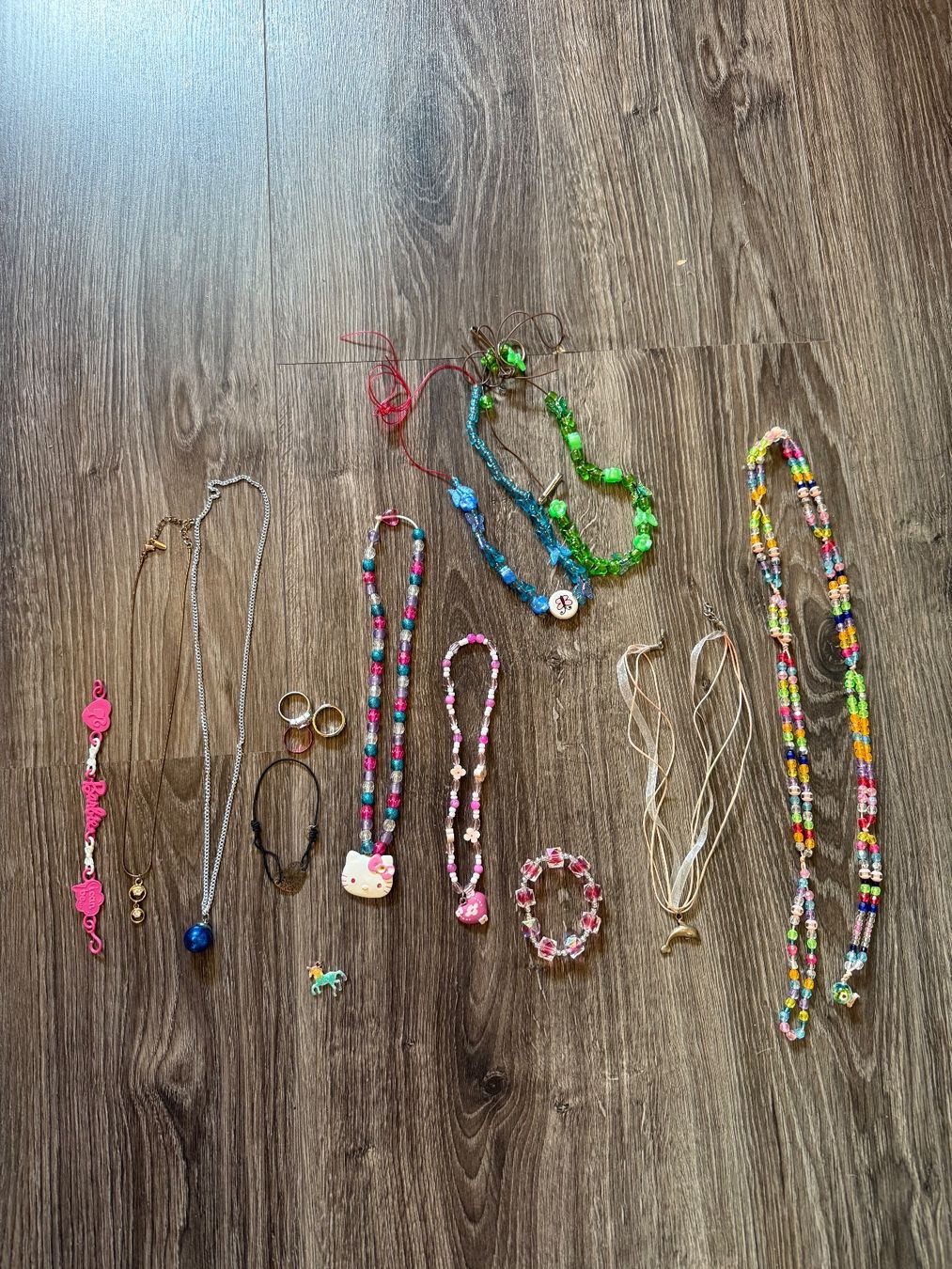 Altri gioielli: Lot de bijoux pour petites filles – Usato da Chermignon-Bas venduto da mioumiou34