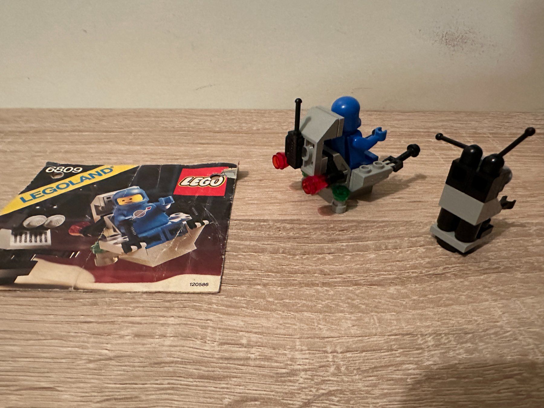 Legoland Kit di costruzioni: LEGO Space 6809 XT-5 and Droid – Usato da Basel venduto da Don-Angel 2