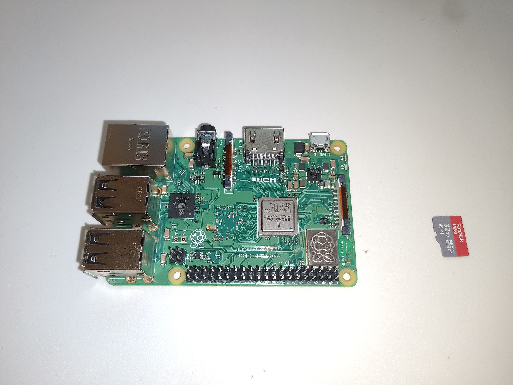 Raspberry Pi PCs: Raspberry Pi 3 Model B+, 32GB microSD, 3D-gedrucktes Gehäuse – Neuf (Voir description) à Rheinfelden par tho_fk2k