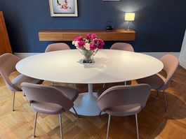 Table tulipe originale Saarinen de 1966 éditée par Knoll
