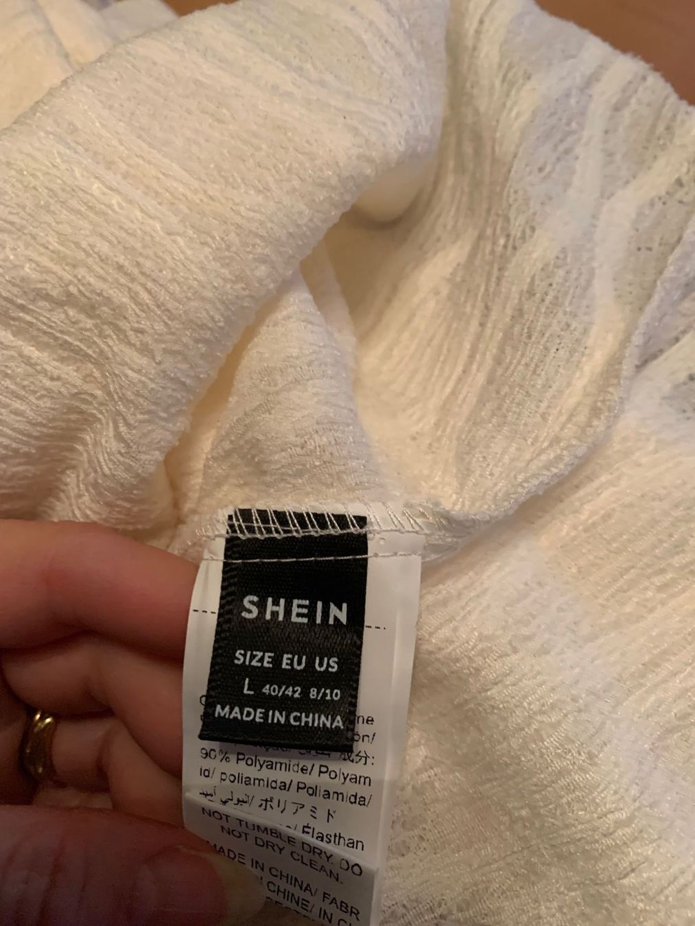 Shein Top: Joli pull Shein t. L – Usato da MEYRIN venduto da Gwendo10 2