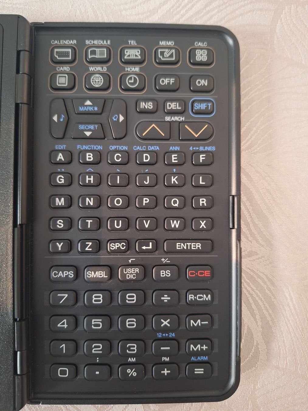 Sharp Palmari: Sharp IQ-7000 Elektronischer Organizer – Usato da Zürich venduto da Lemon007 5