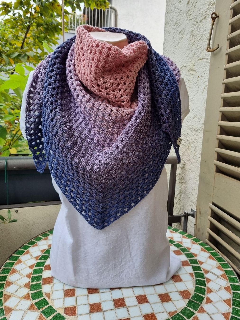 Foulards & écharpes: Dreieckstuch – Neuf (Voir description) à Zürich par LadyVoldekot 2