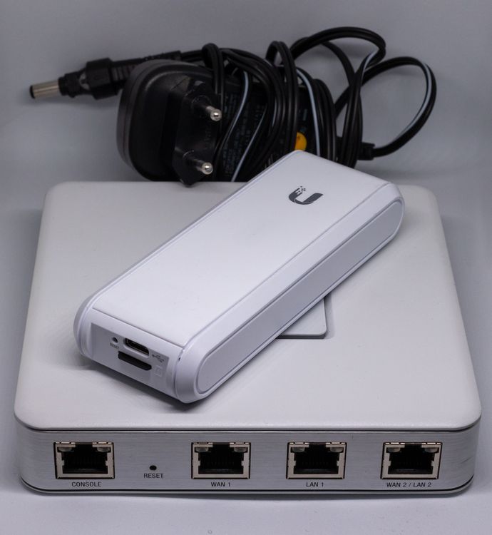 Ubiquiti Unifi Security Gateway USG + Cloud Key Gen 1 (Gebraucht) in ...