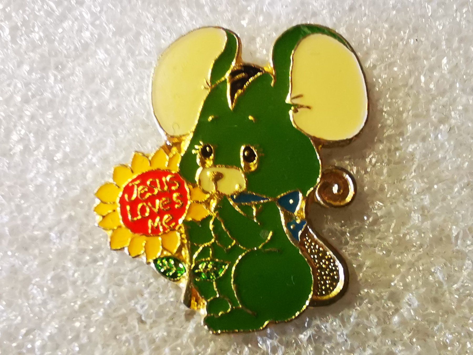 Placchette & Badge: Ansteckpin 153: Jesus loves me – Usato da Oppligen venduto da Pin-Fall-Shop