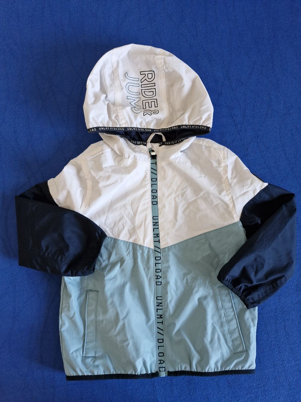 C&A Giacche & Cappotti: Jacke Gr.104 – Usato da Disentis/Mustér venduto da epa_862v