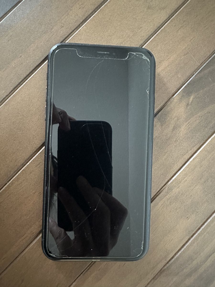 Apple Portables: iPhone XR Black 128GB Gebraucht – D'occasion à Thalwil par saco1402 2