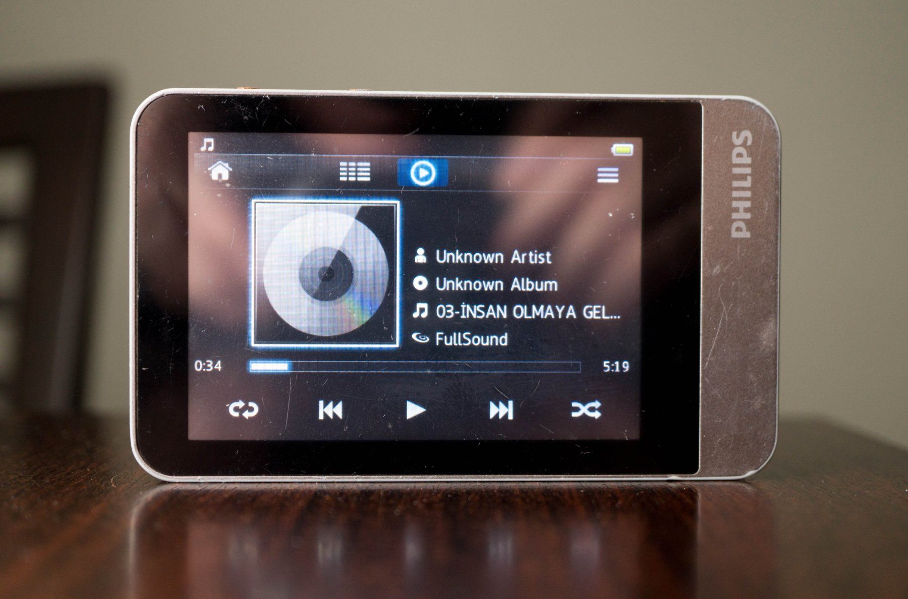 Philips Tragbarer Mediaplayer: Philips GoGear 4GB Touchscreen + FM Radio + Record + SD Card – Gebraucht aus Thörishaus von vintagger 7