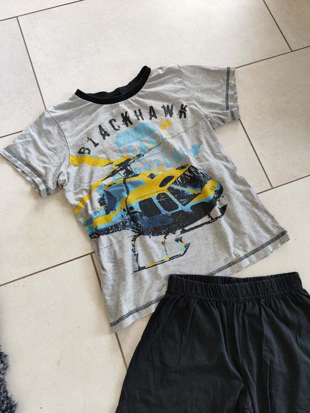 Migros Pigiama & Simili: Pyjama Helikopter Gr. 134 – Usato da Seon venduto da Mandes1 1