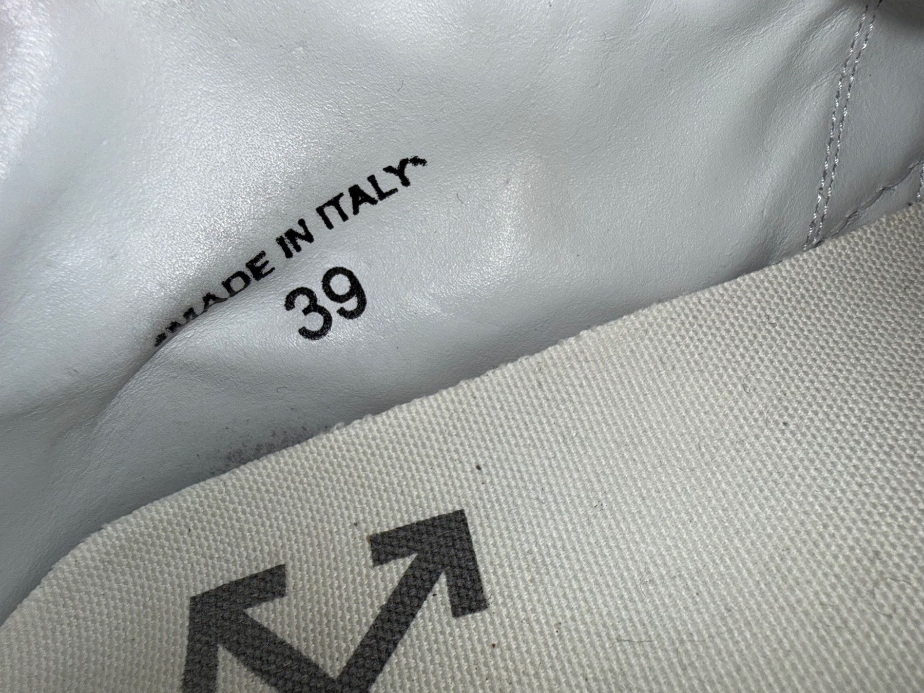 Off-White Scarpe da uomo: Off-White high Sneaker Grösse 39 in weiss – Nuovo (secondo la descrizione) da Küsnacht ZH venduto da jul_2bwq 5