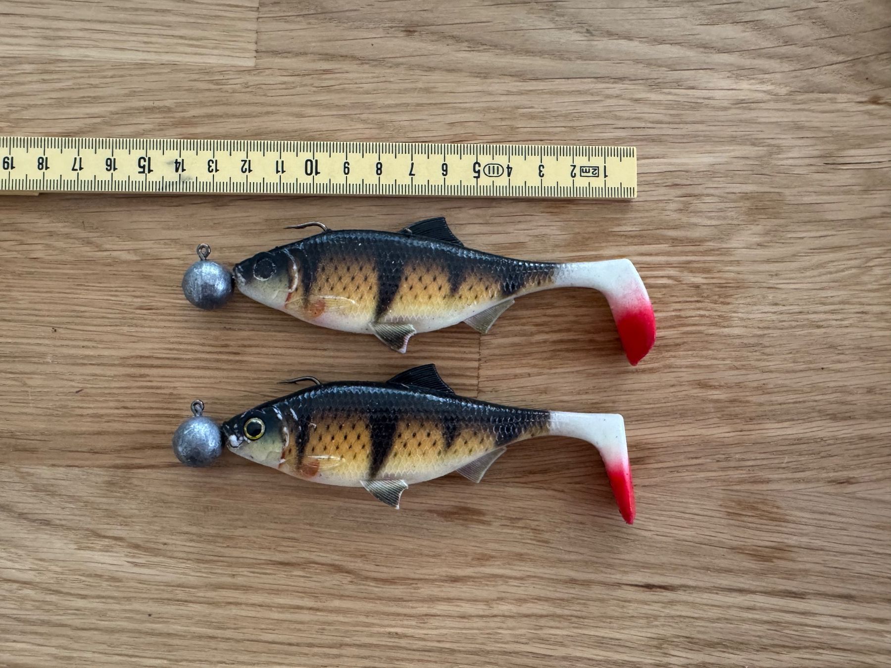 Esche: Gummifische Barschdekor mit Jigkopf – Usato da Wattwil venduto da Furmeli 1